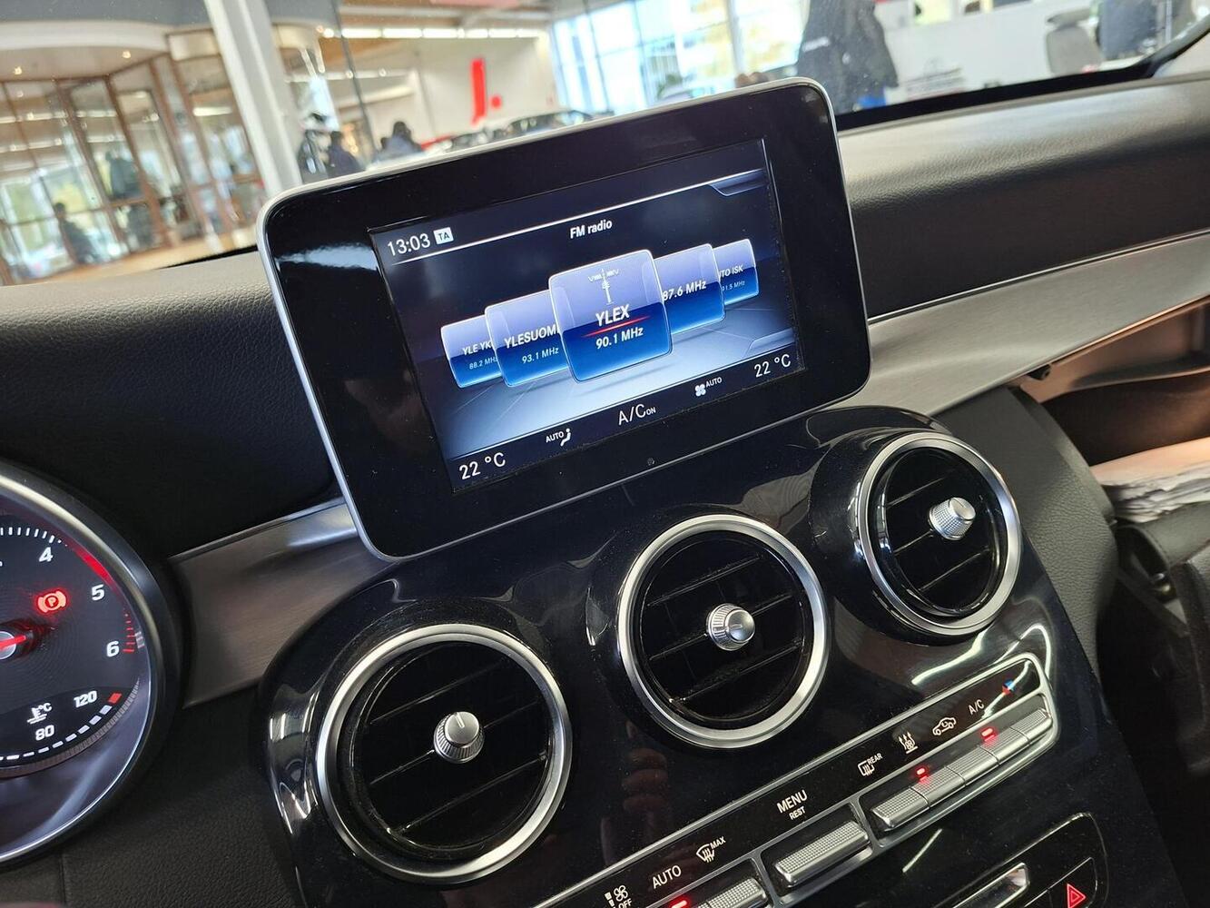 Mercedes-Benz C vaihtoauto
