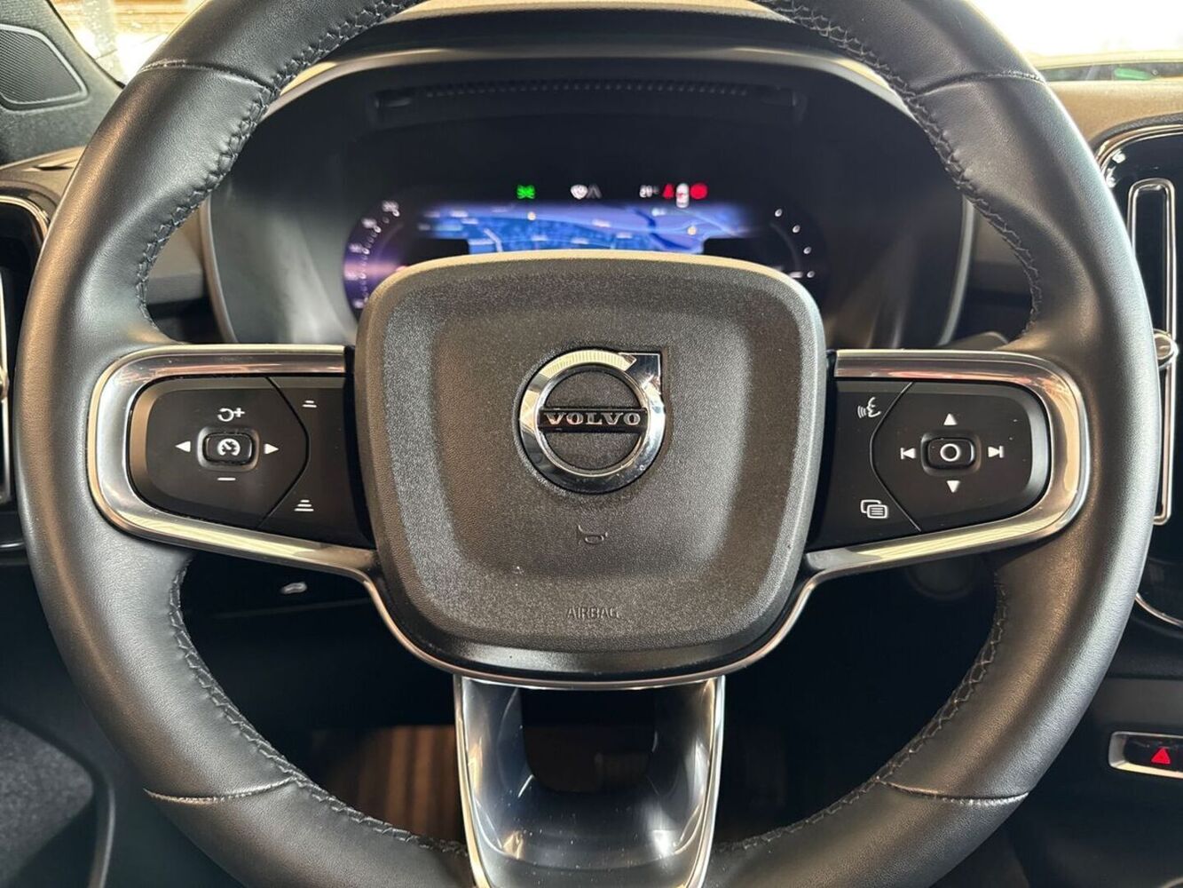 Volvo C40 vaihtoauto