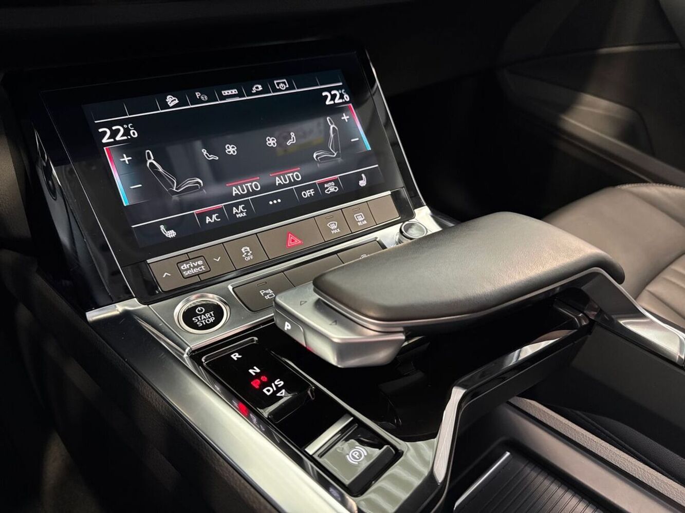 Audi Q8 e-tron vaihtoauto