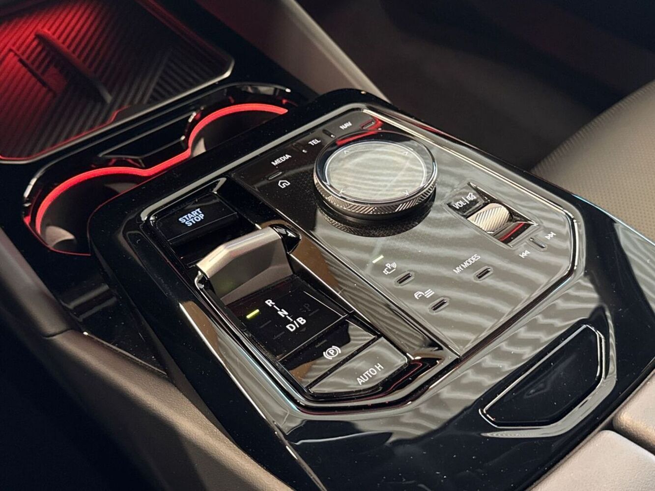 BMW i5 vaihtoauto