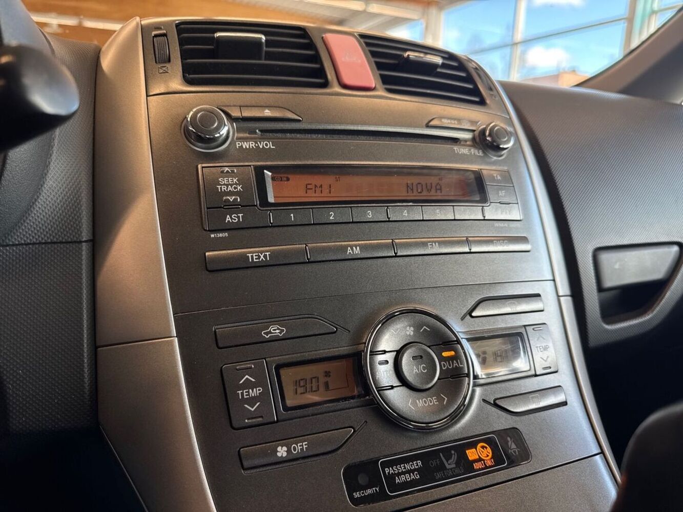 Toyota Auris vaihtoauto