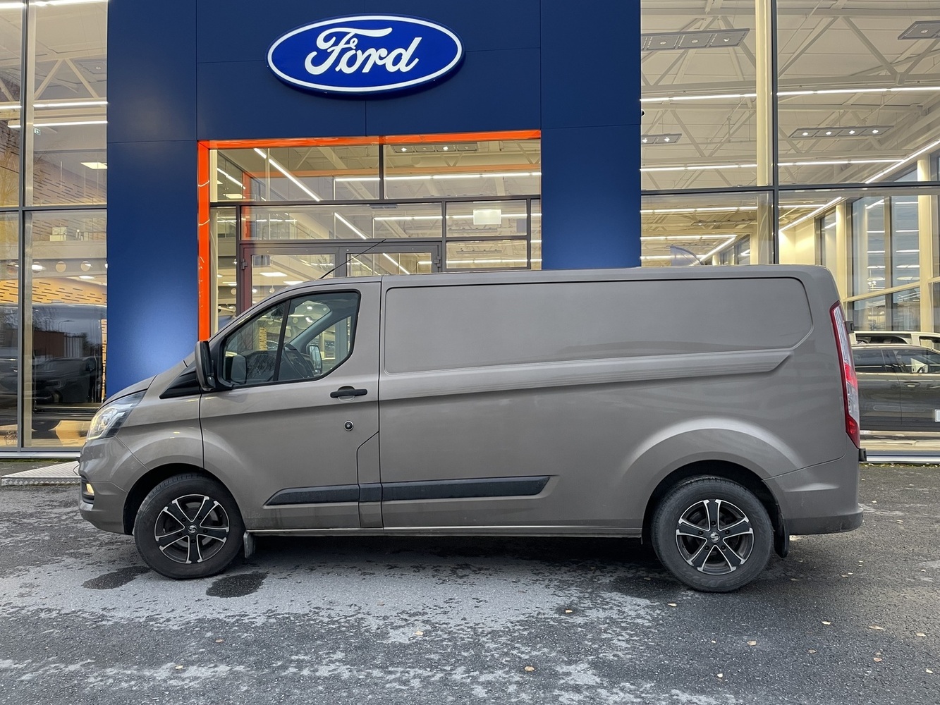 Ford Transit Custom vaihtoauto