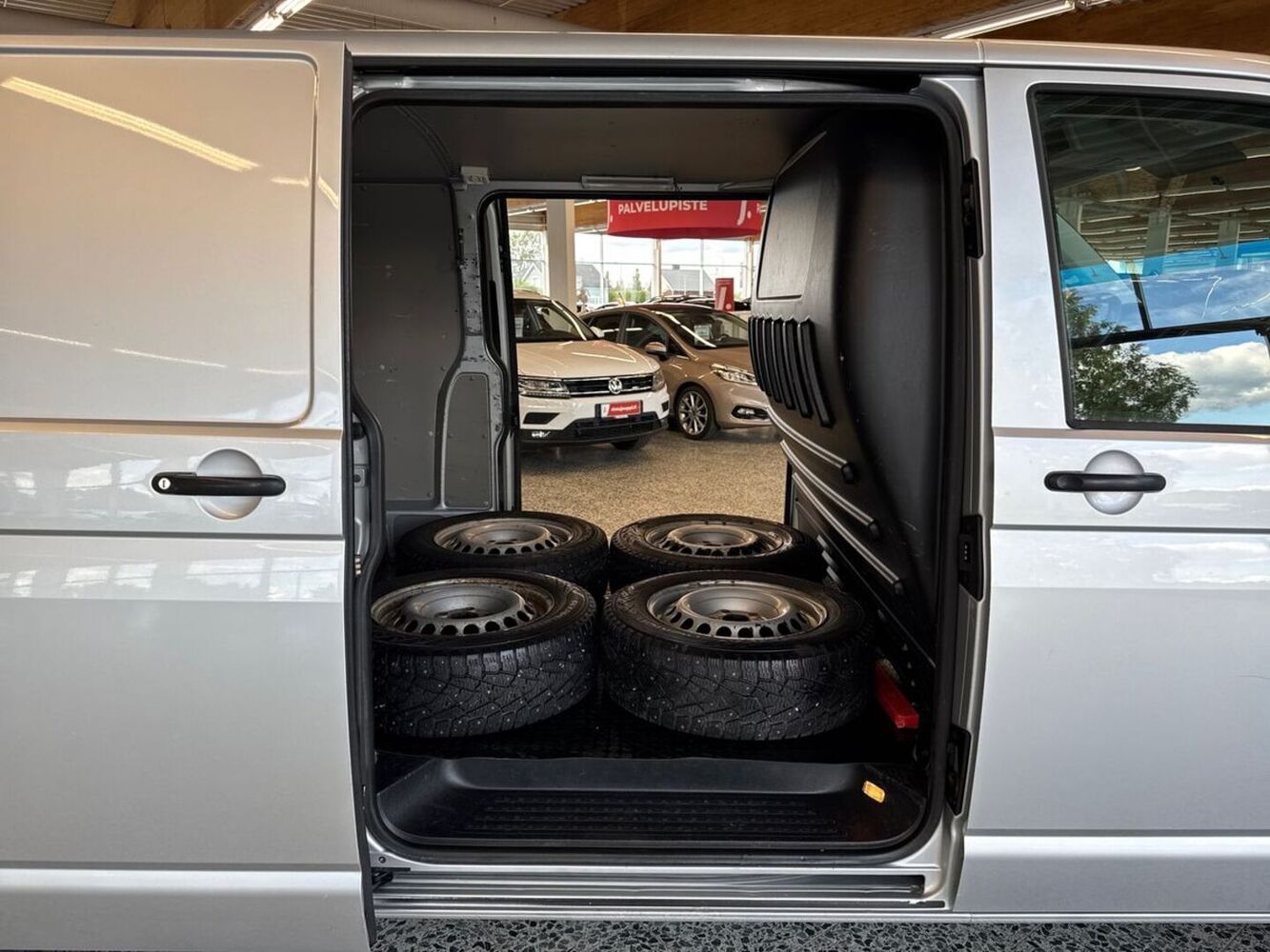 Volkswagen Transporter vaihtoauto
