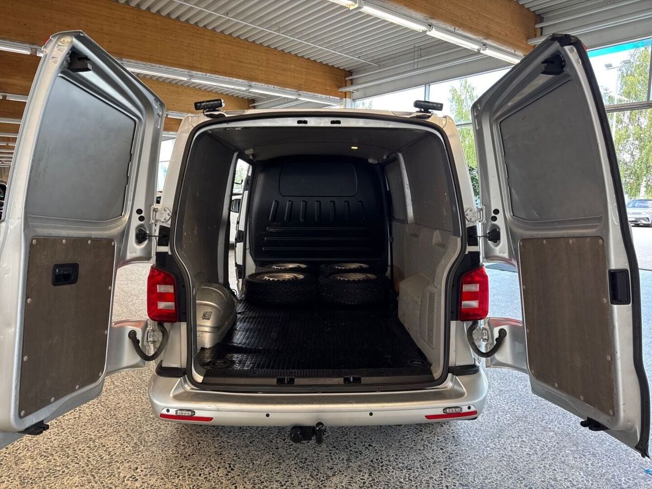 Volkswagen Transporter vaihtoauto