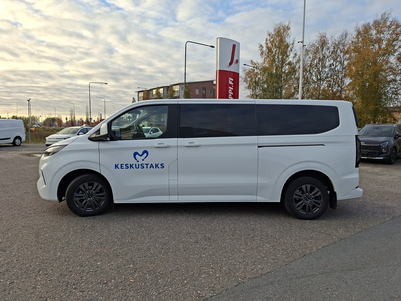 Ford Tourneo Custom vaihtoauto