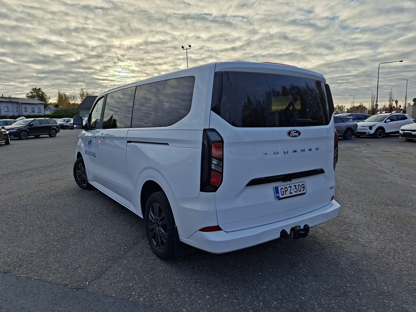 Ford Tourneo Custom vaihtoauto