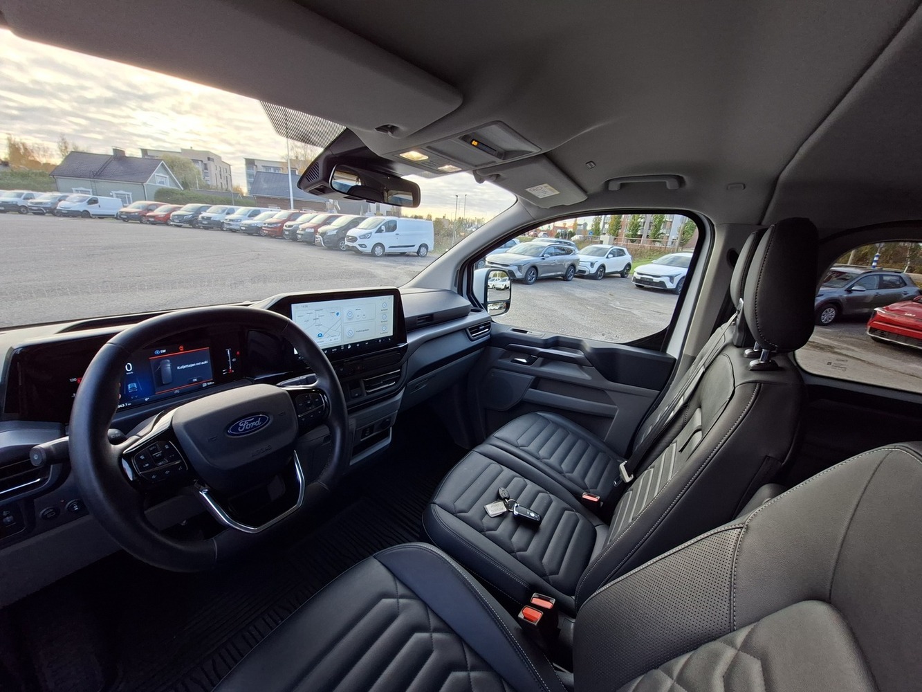 Ford Tourneo Custom vaihtoauto