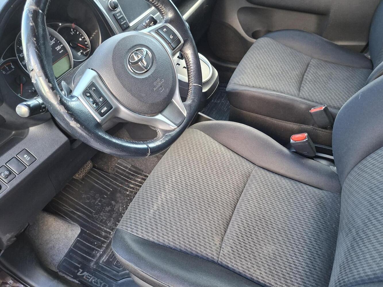 Toyota Verso-S vaihtoauto