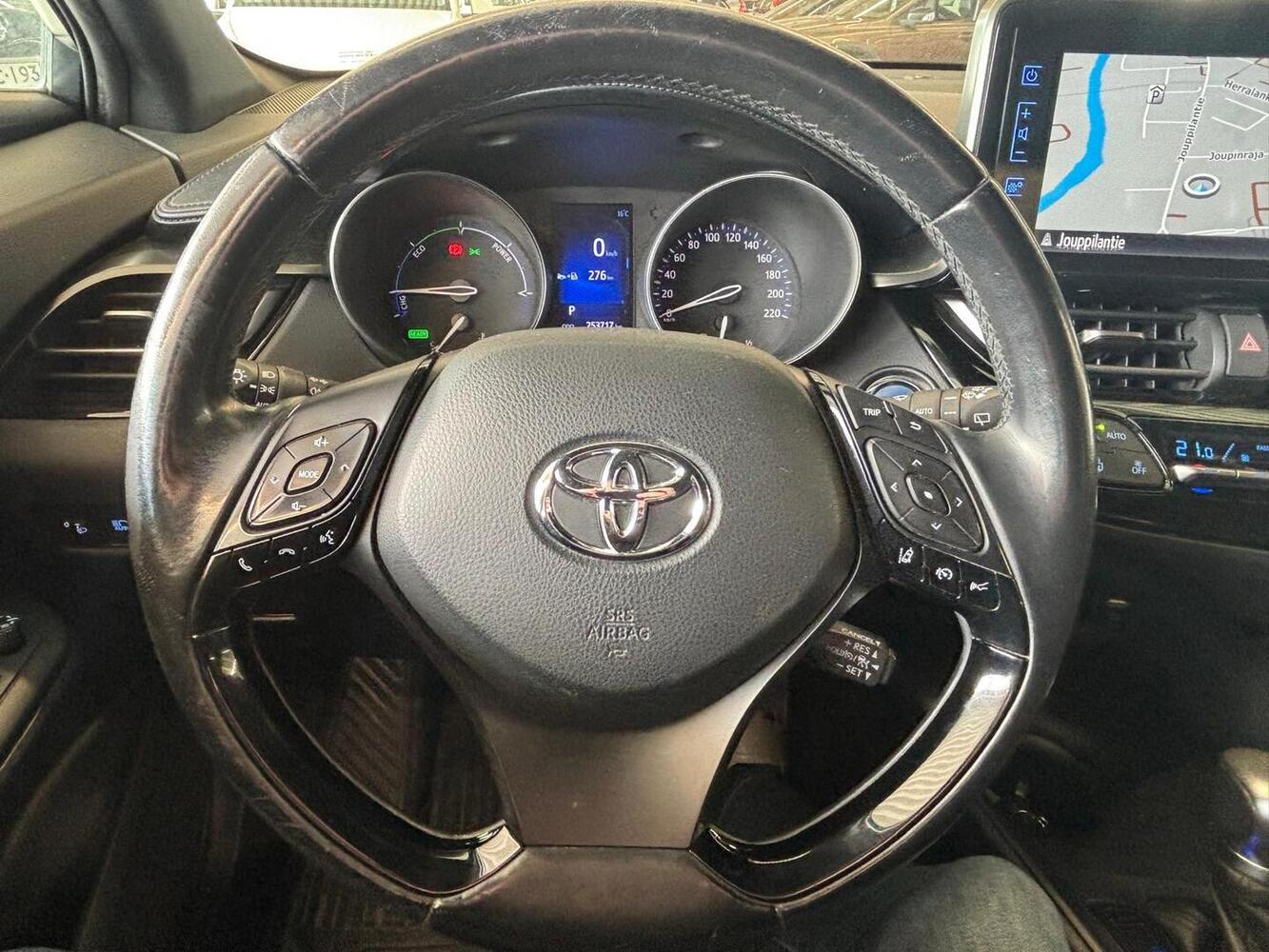 Toyota C-HR vaihtoauto