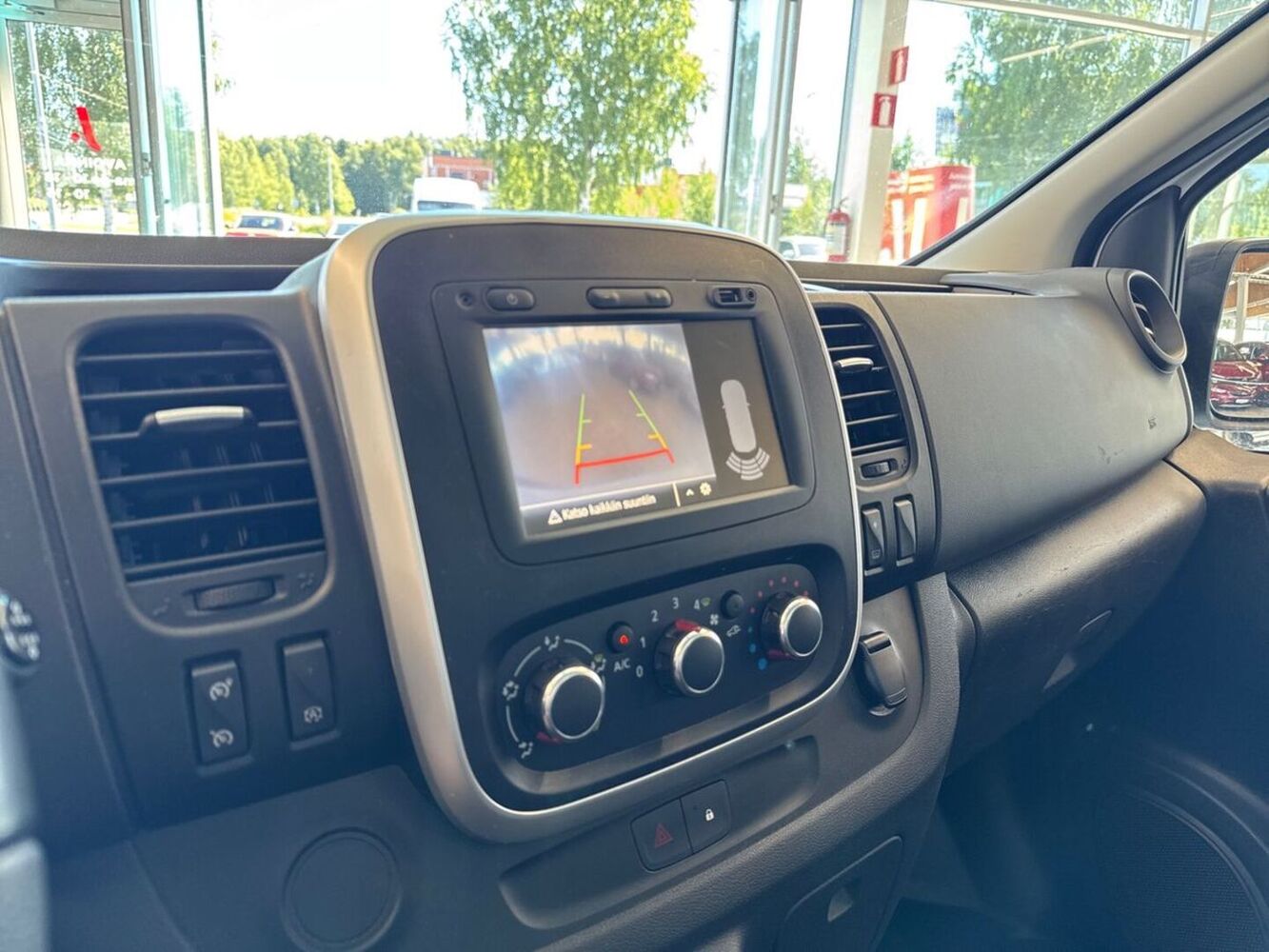 Renault Trafic vaihtoauto