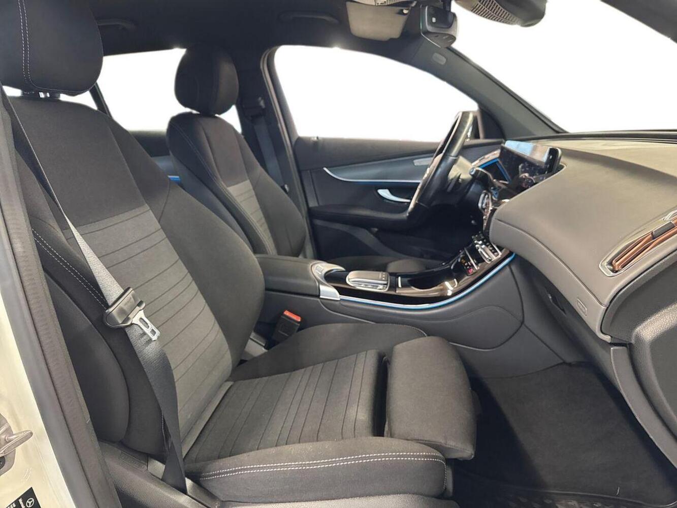 Mercedes-Benz EQC vaihtoauto