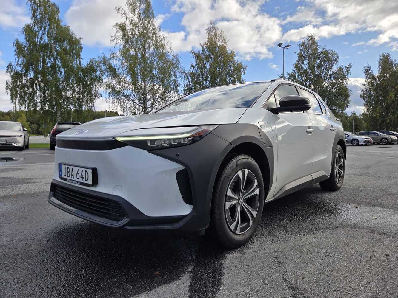 Toyota bZ4X vaihtoauto