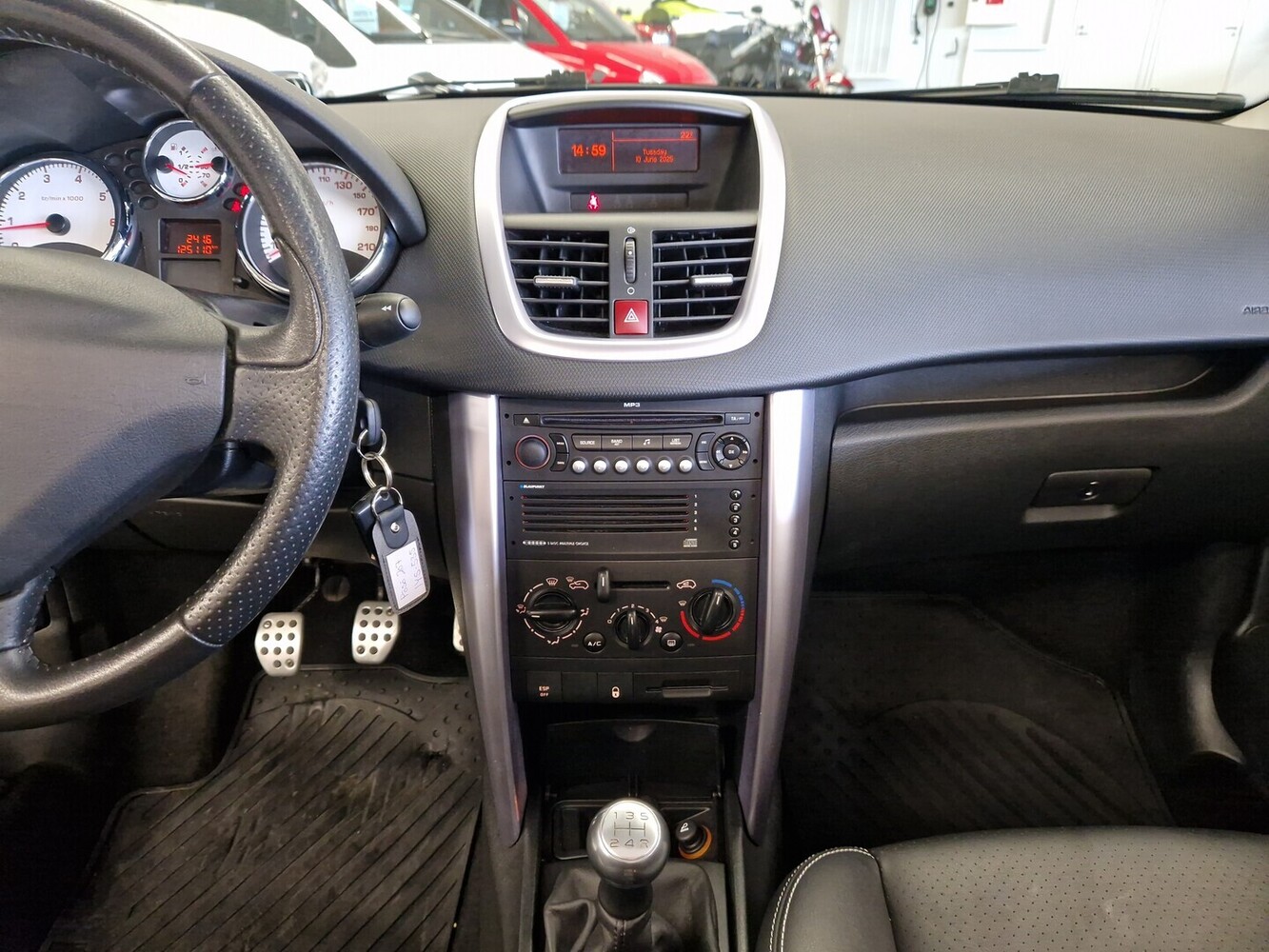 Peugeot 207 vaihtoauto