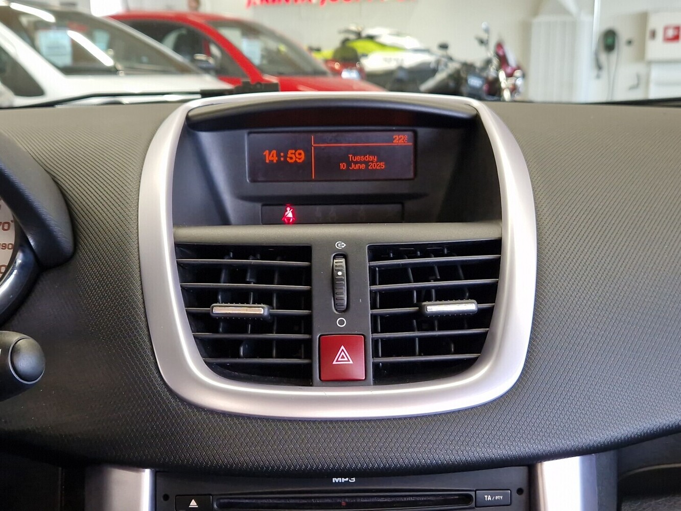 Peugeot 207 vaihtoauto