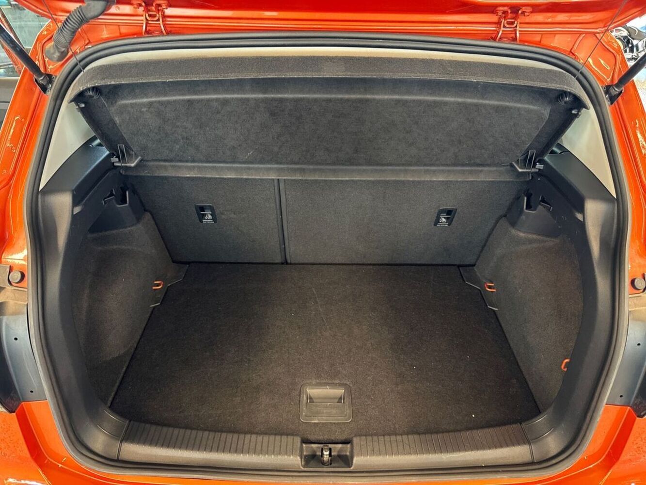 Volkswagen T-Cross vaihtoauto