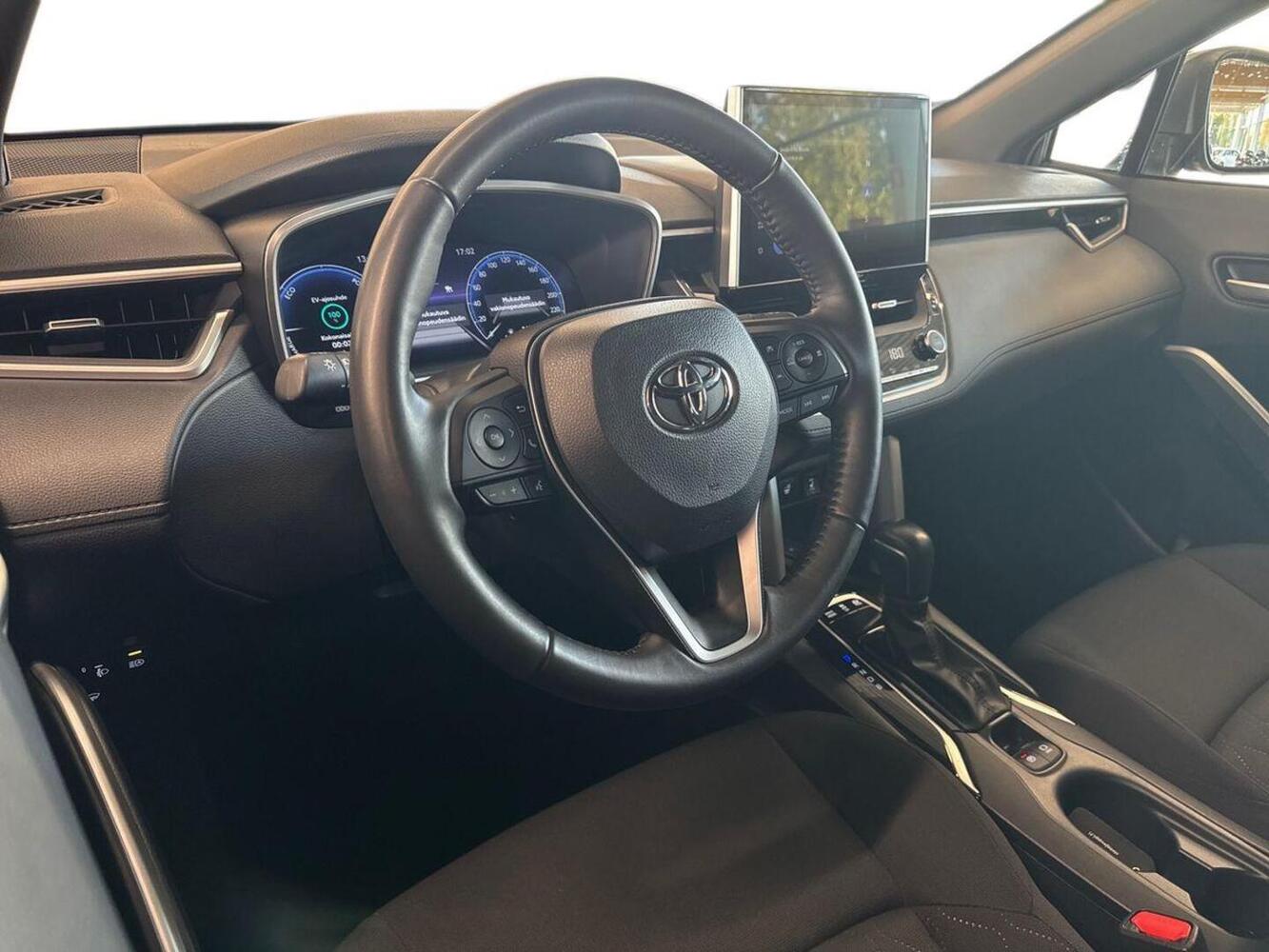 Toyota Corolla Cross vaihtoauto