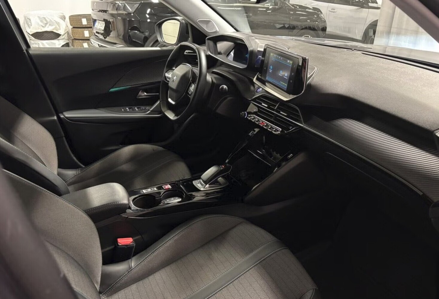 Peugeot e-2008 vaihtoauto