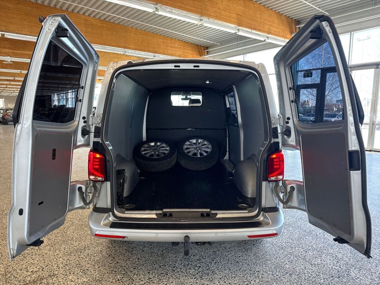Volkswagen Transporter vaihtoauto