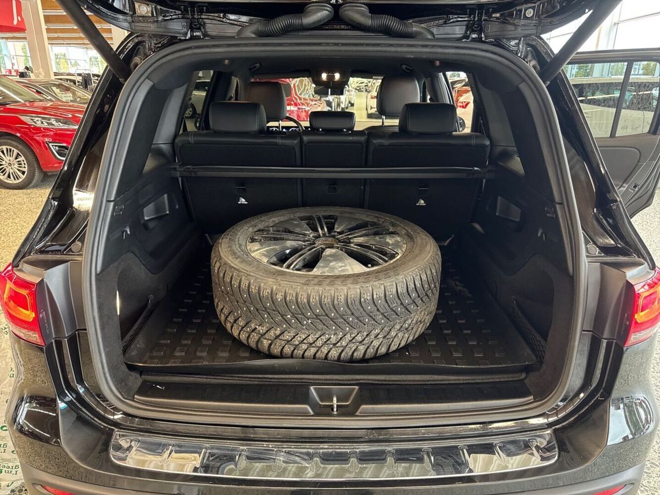 Mercedes-Benz EQB vaihtoauto
