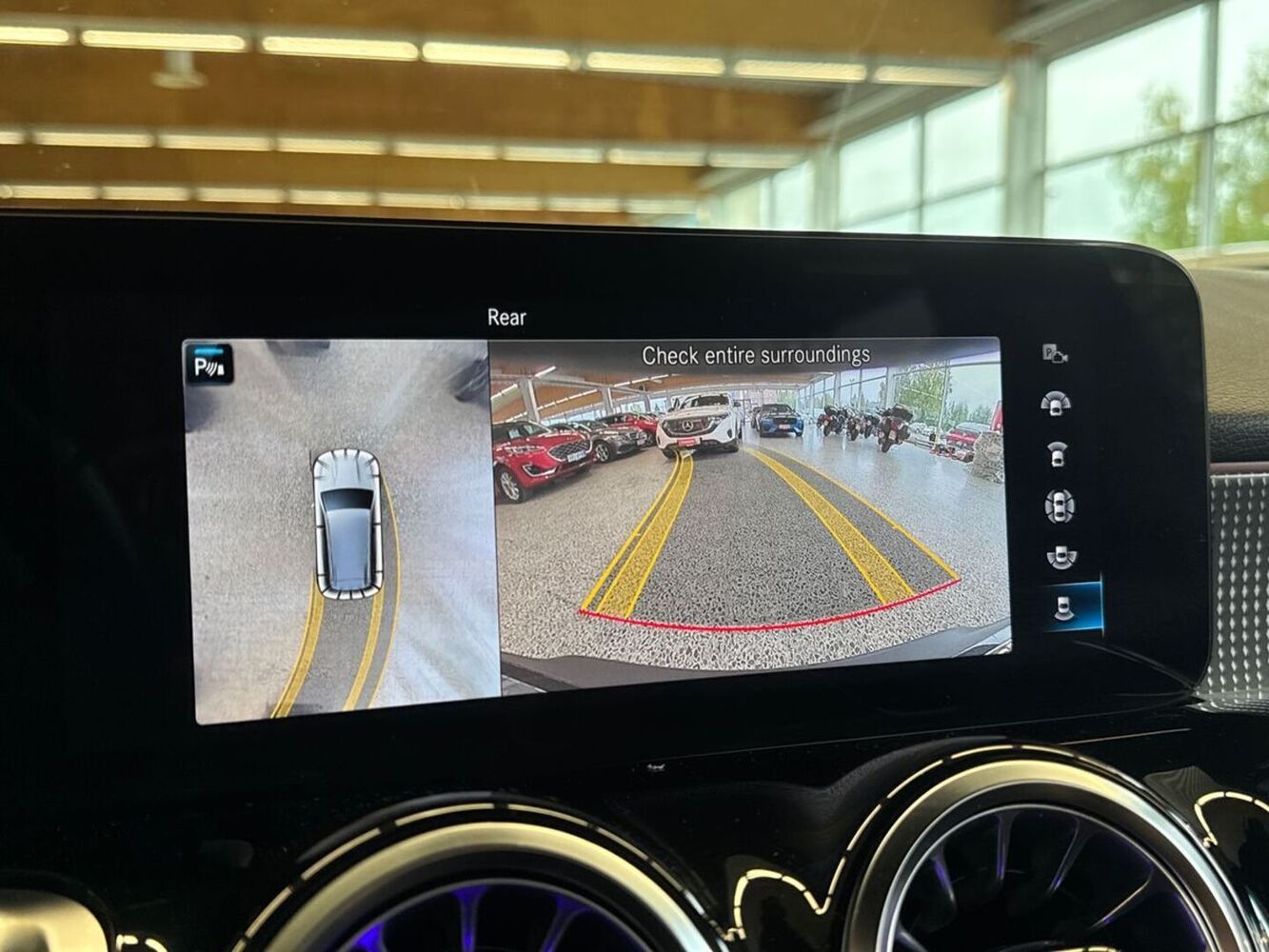 Mercedes-Benz EQB vaihtoauto