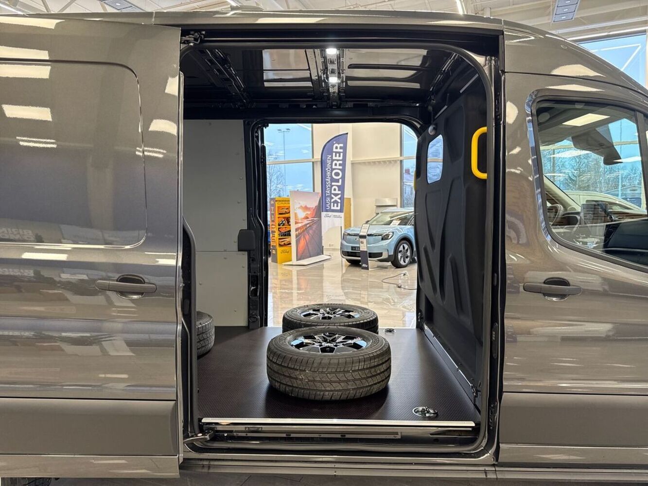 Ford Transit vaihtoauto