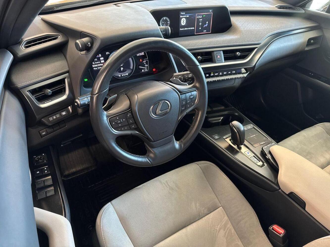 Lexus UX vaihtoauto