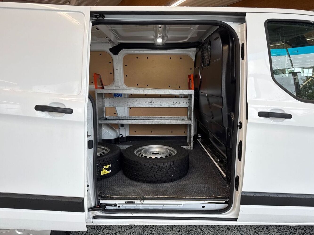 Ford Transit Custom vaihtoauto