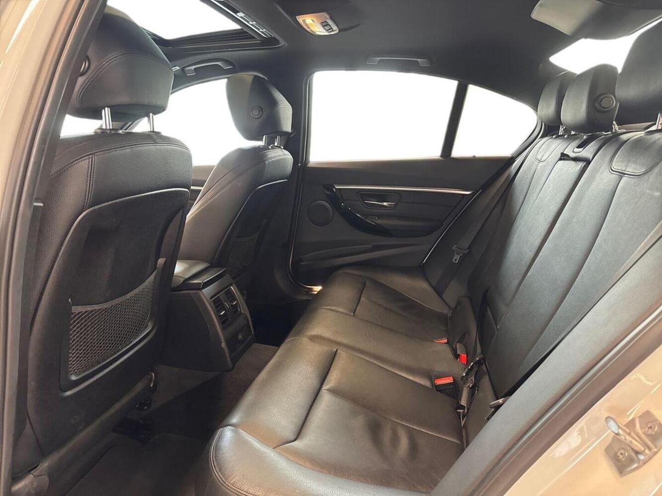 BMW 330 vaihtoauto