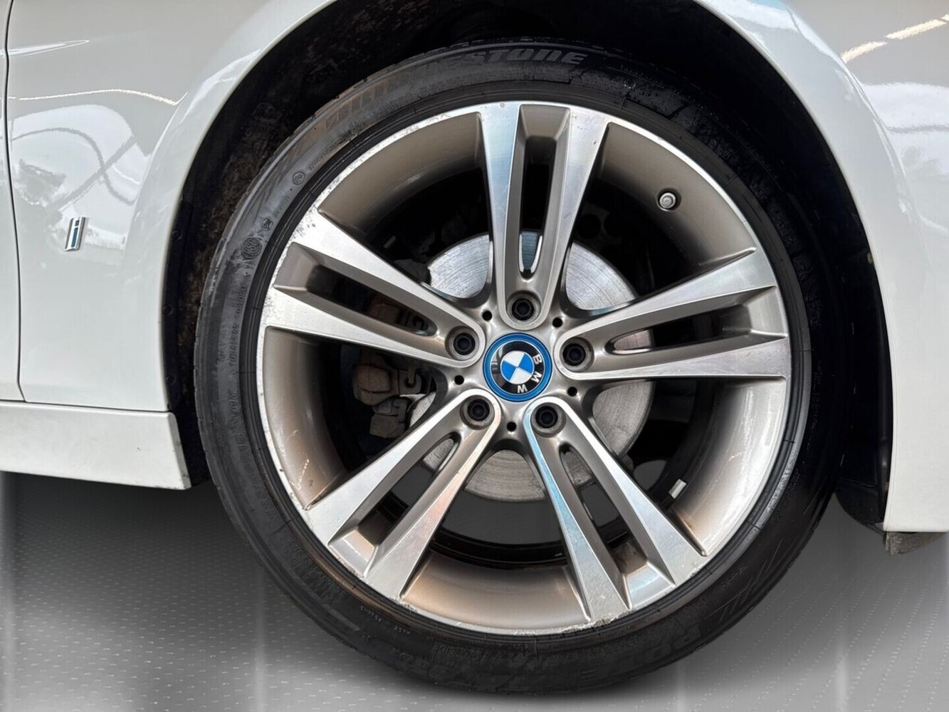 BMW 330 vaihtoauto