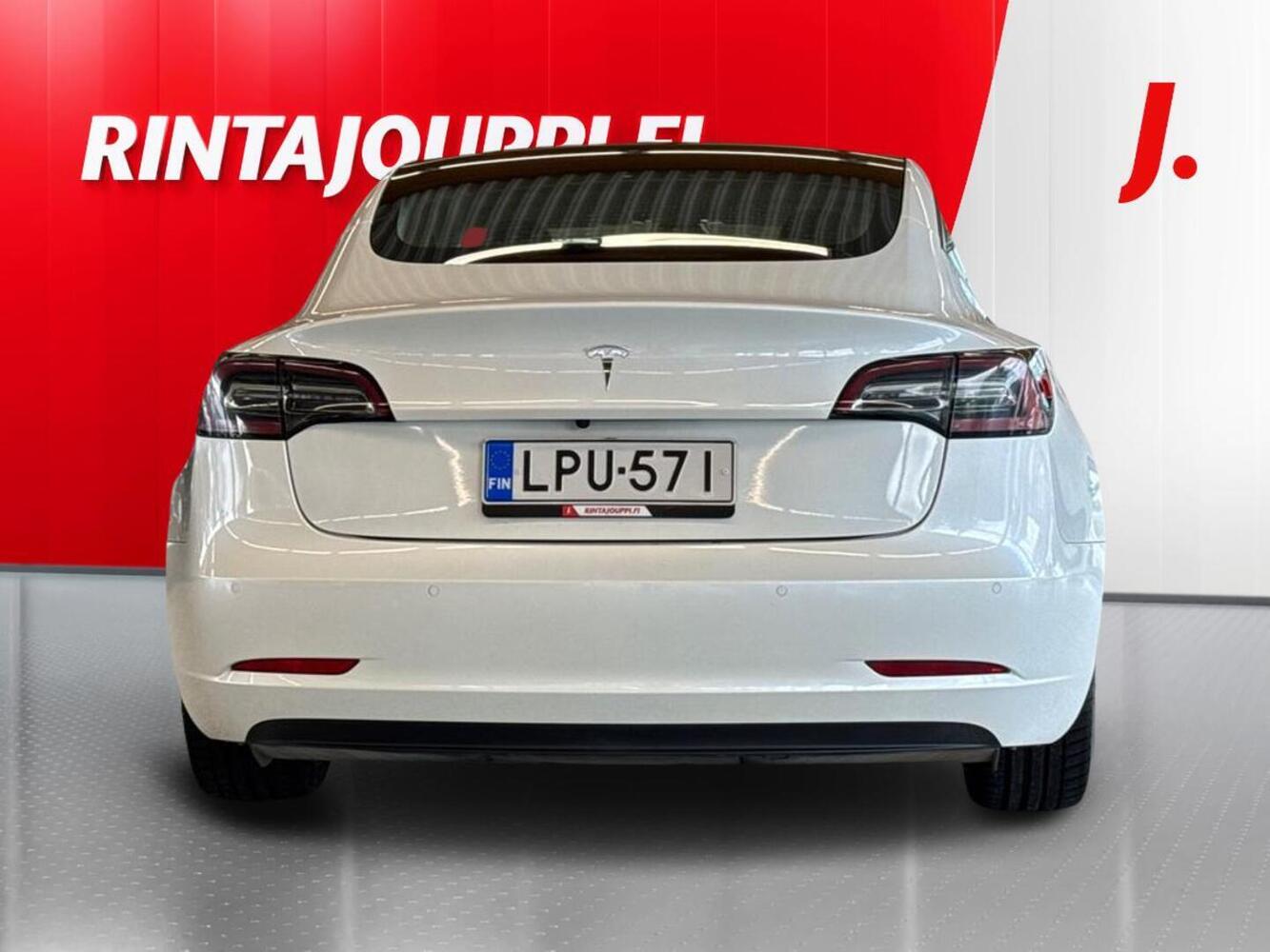 Tesla Model 3 vaihtoauto