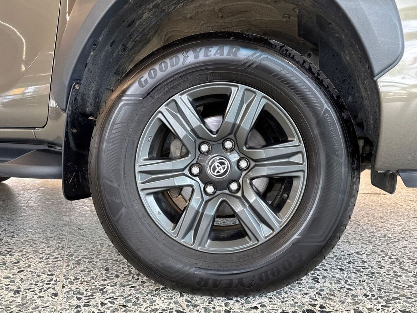 Toyota Hilux vaihtoauto