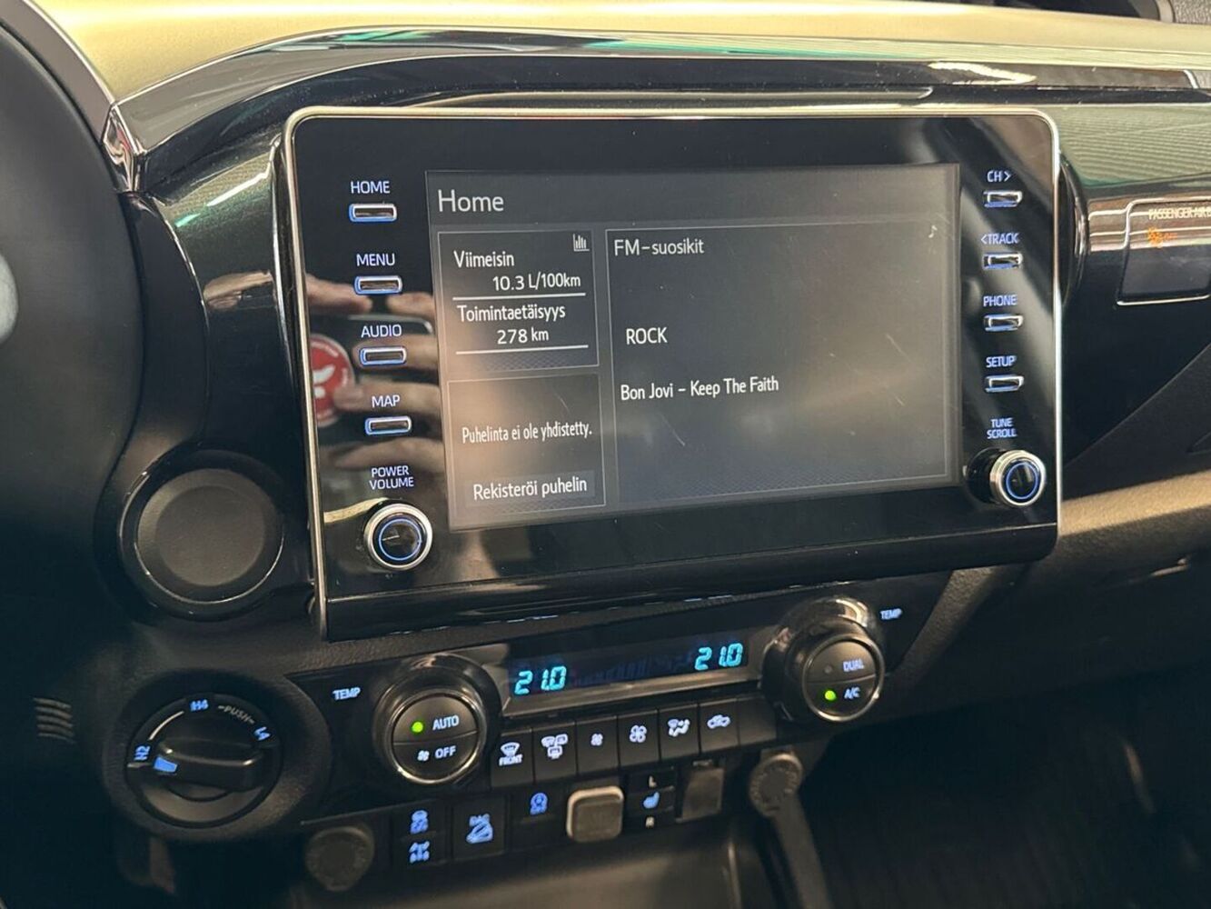 Toyota Hilux vaihtoauto
