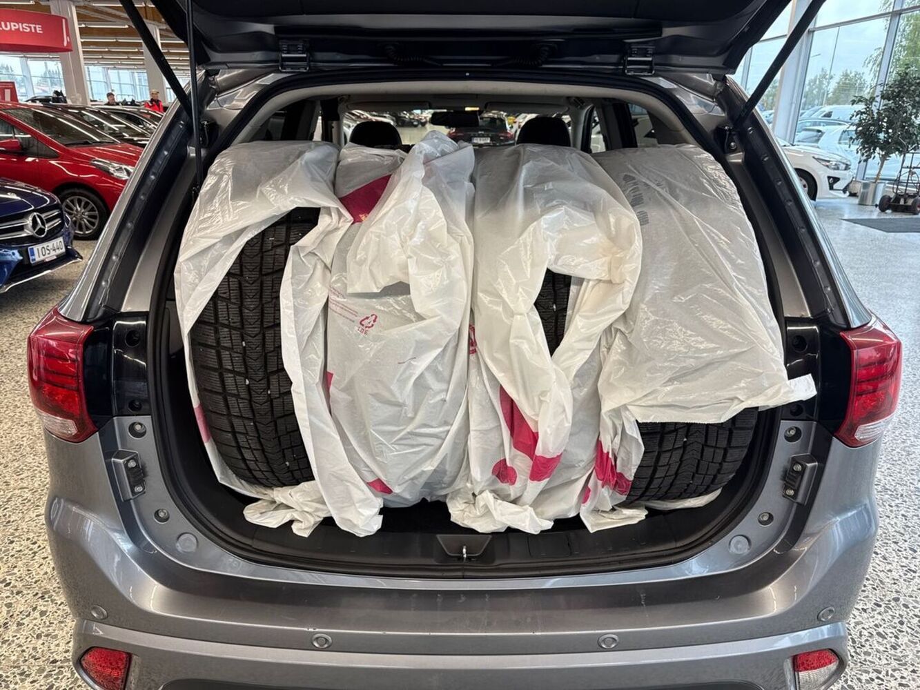 Mitsubishi Outlander PHEV vaihtoauto