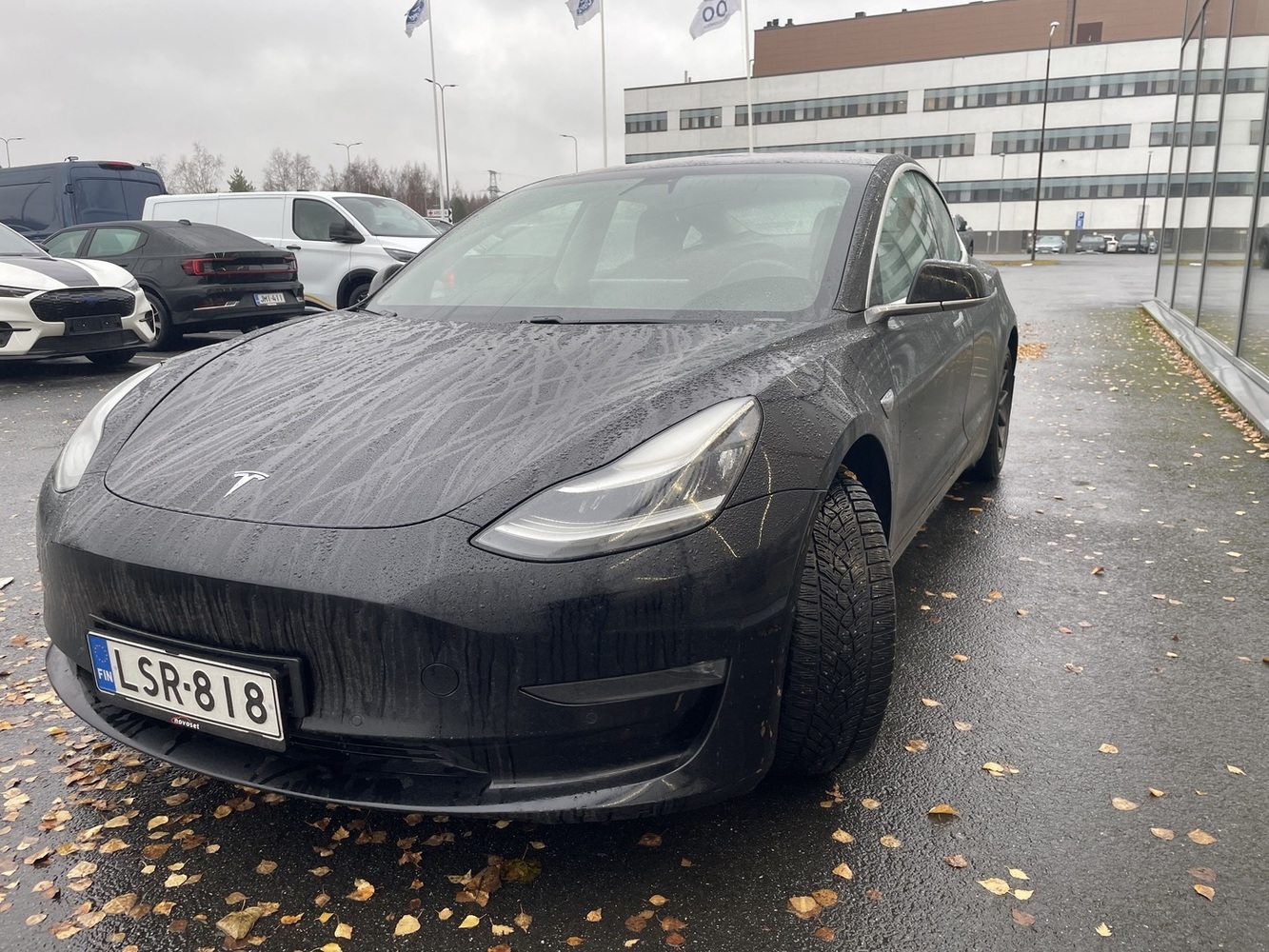 Tesla Model 3 vaihtoauto