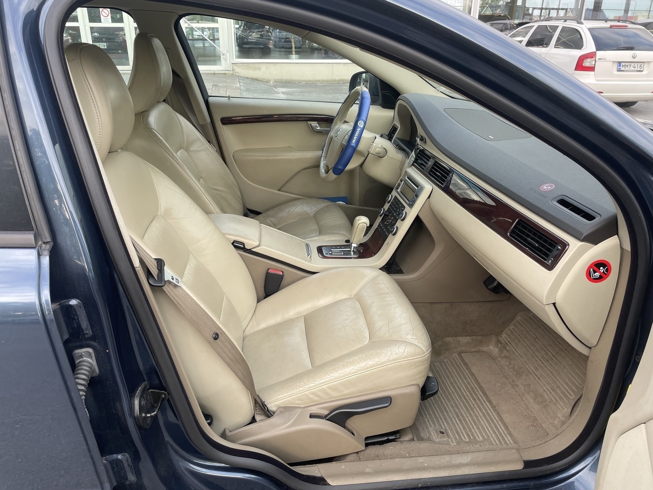 Volvo V70 vaihtoauto