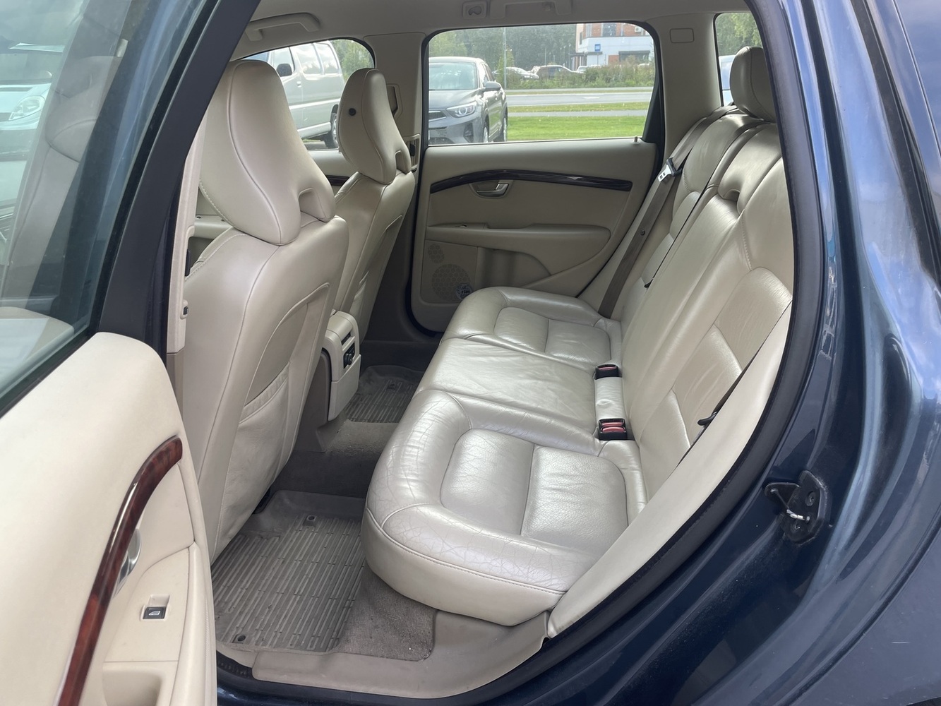 Volvo V70 vaihtoauto