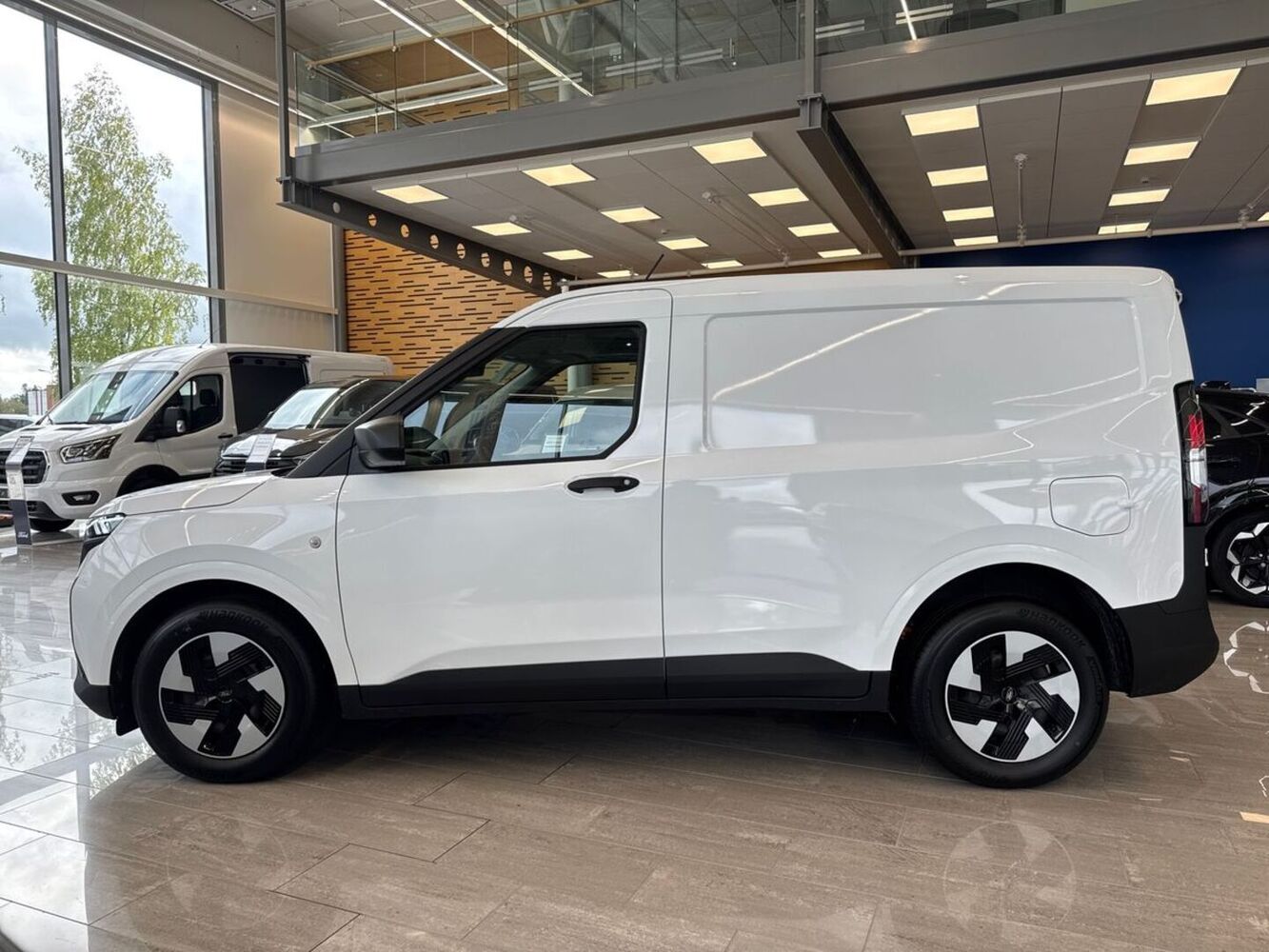 Ford Transit Courier vaihtoauto