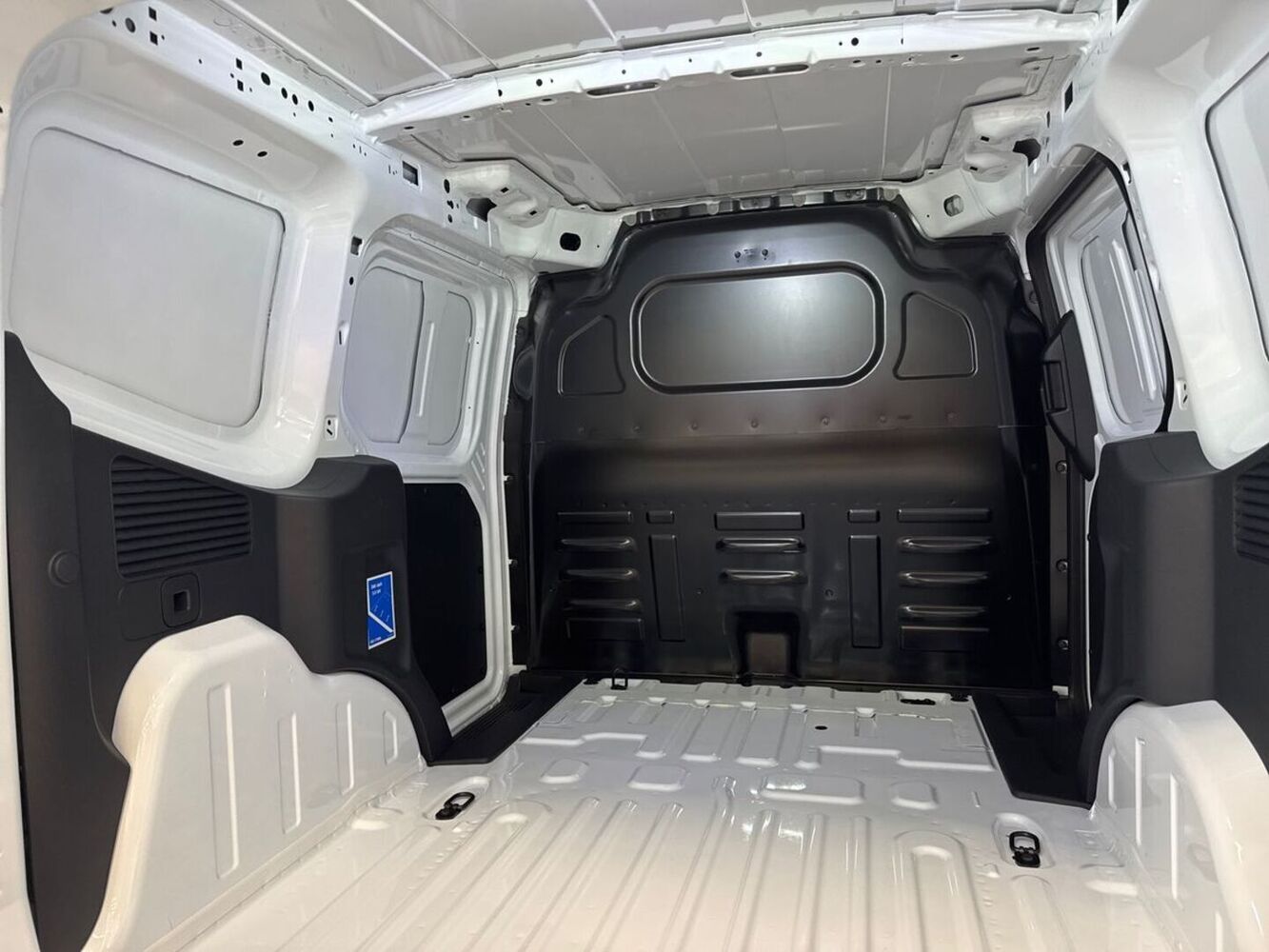 Ford Transit Courier vaihtoauto