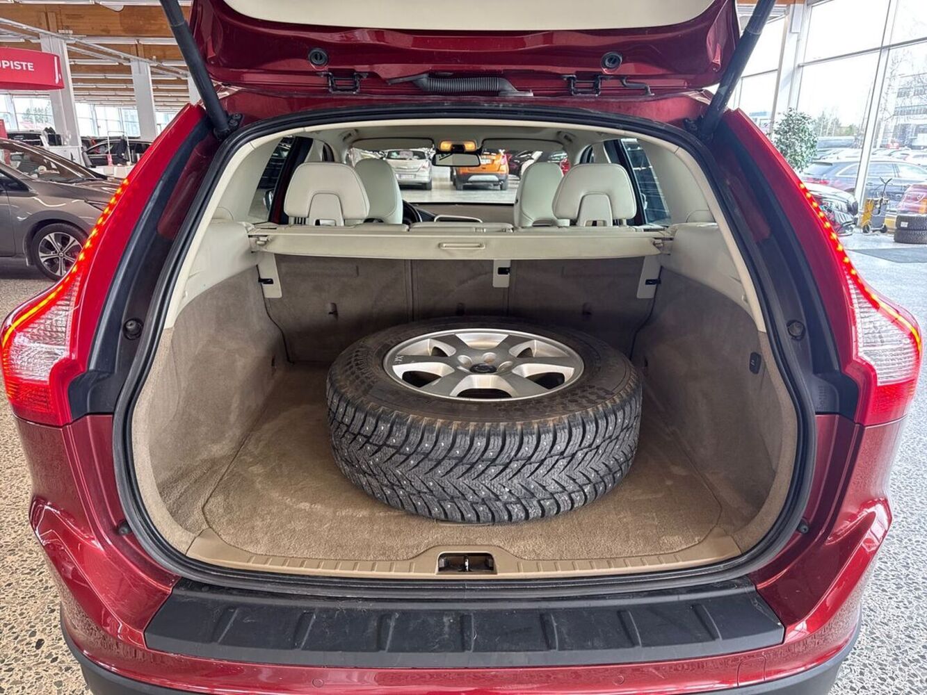Volvo XC60 vaihtoauto