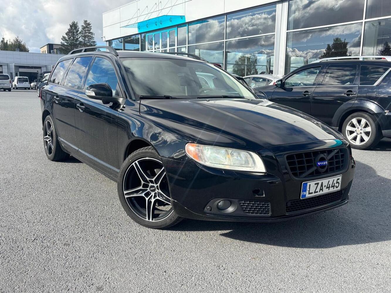 Volvo V70 vaihtoauto