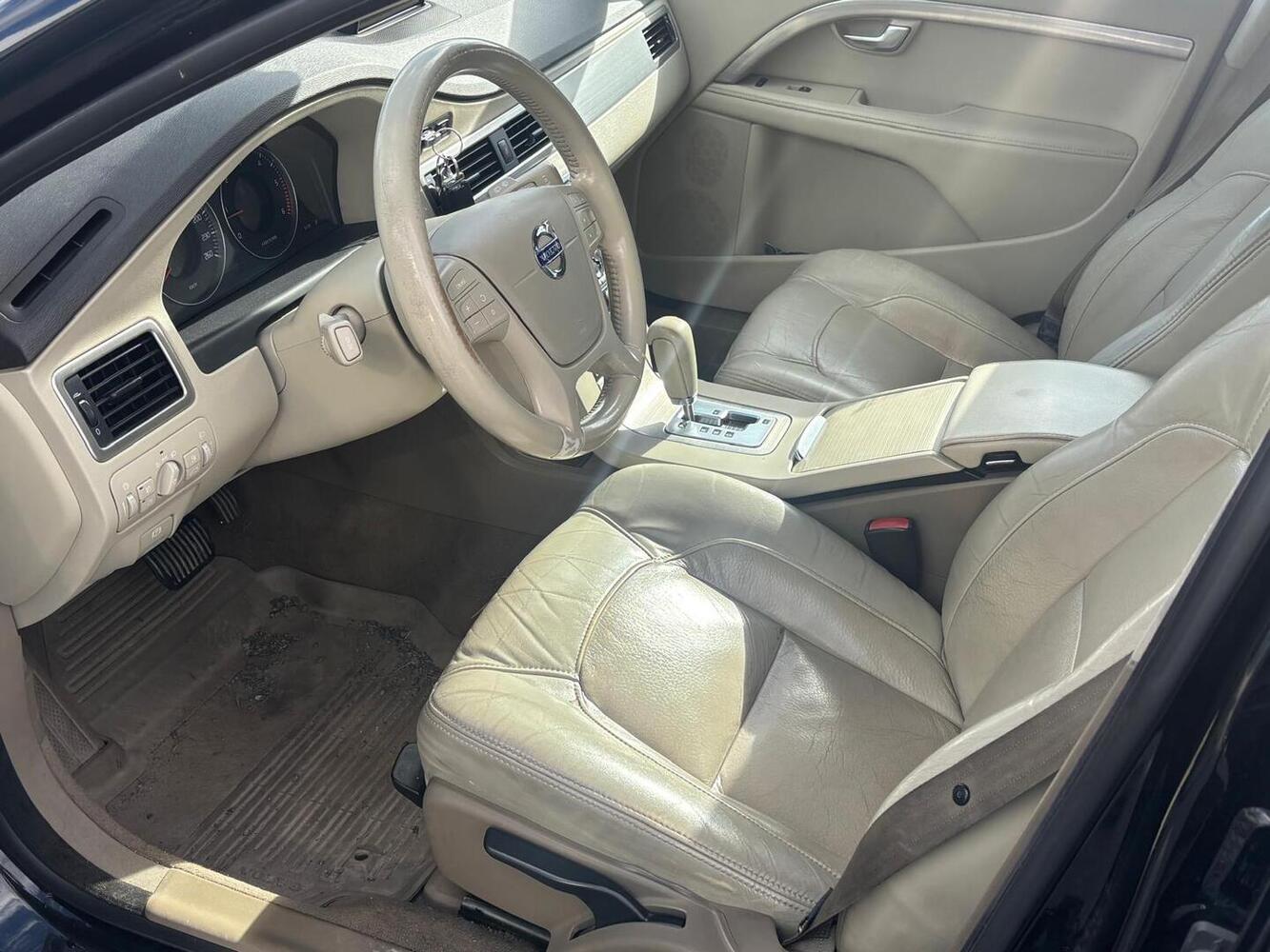 Volvo V70 vaihtoauto