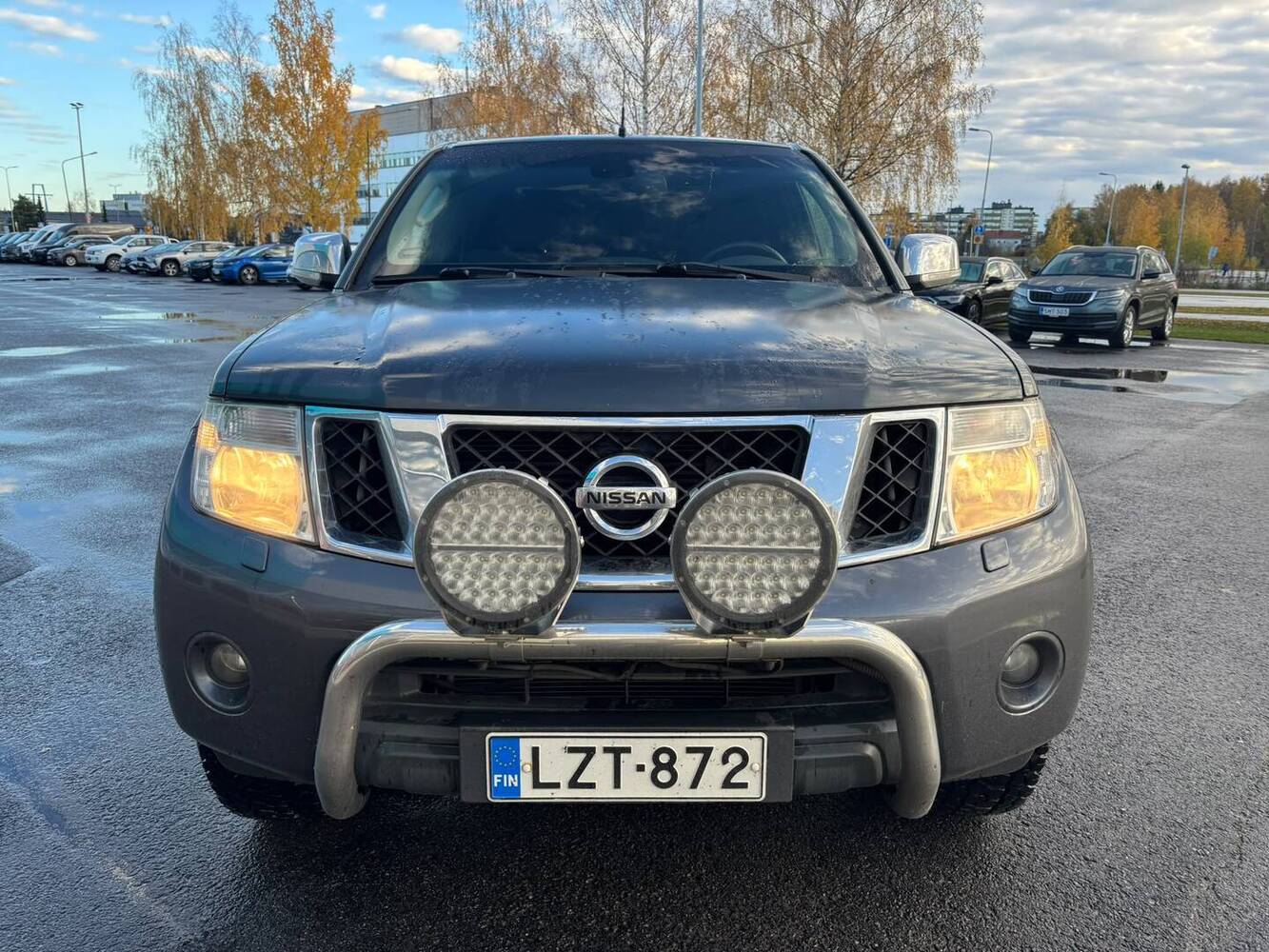 Nissan Navara vaihtoauto