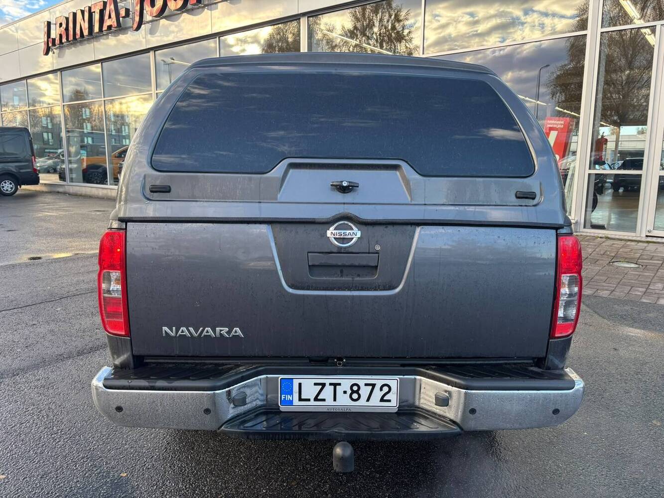 Nissan Navara vaihtoauto