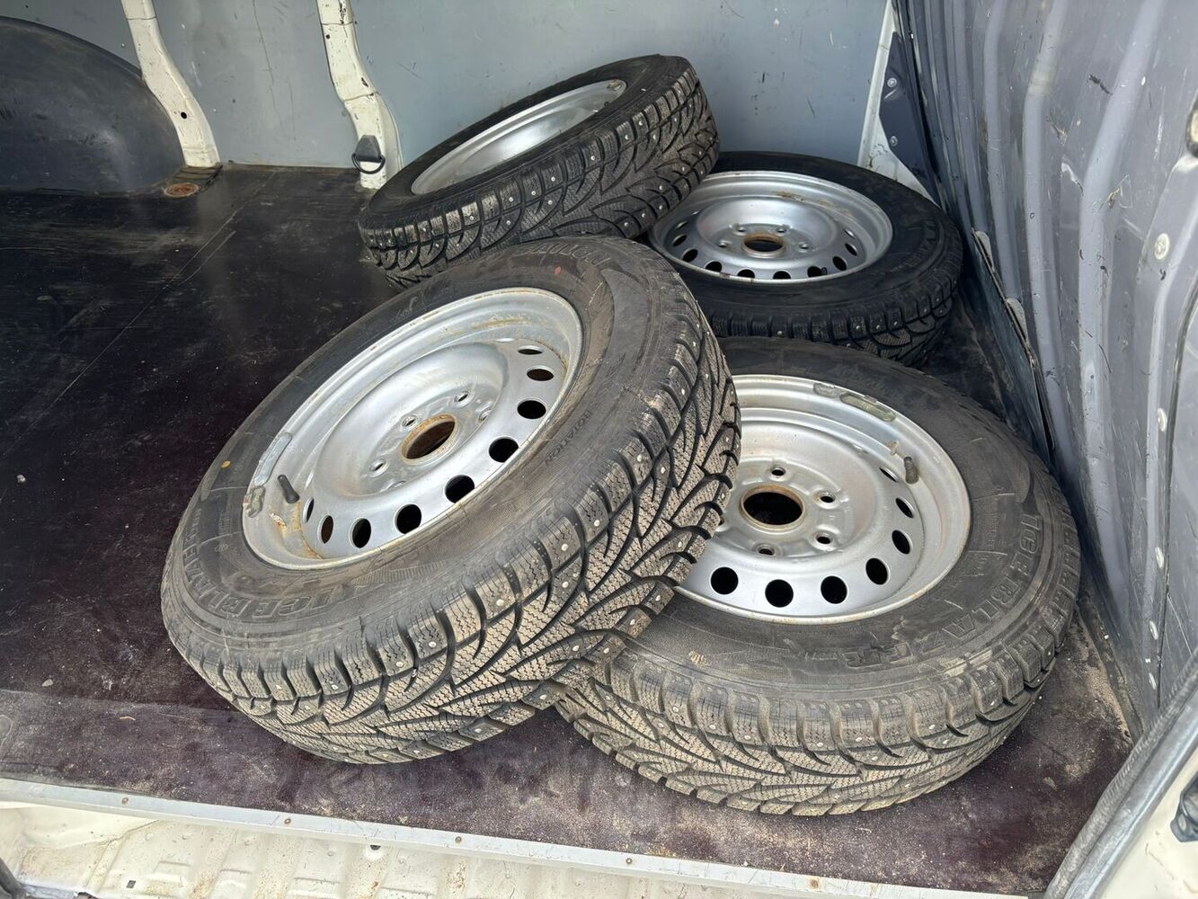 Toyota Hiace vaihtoauto