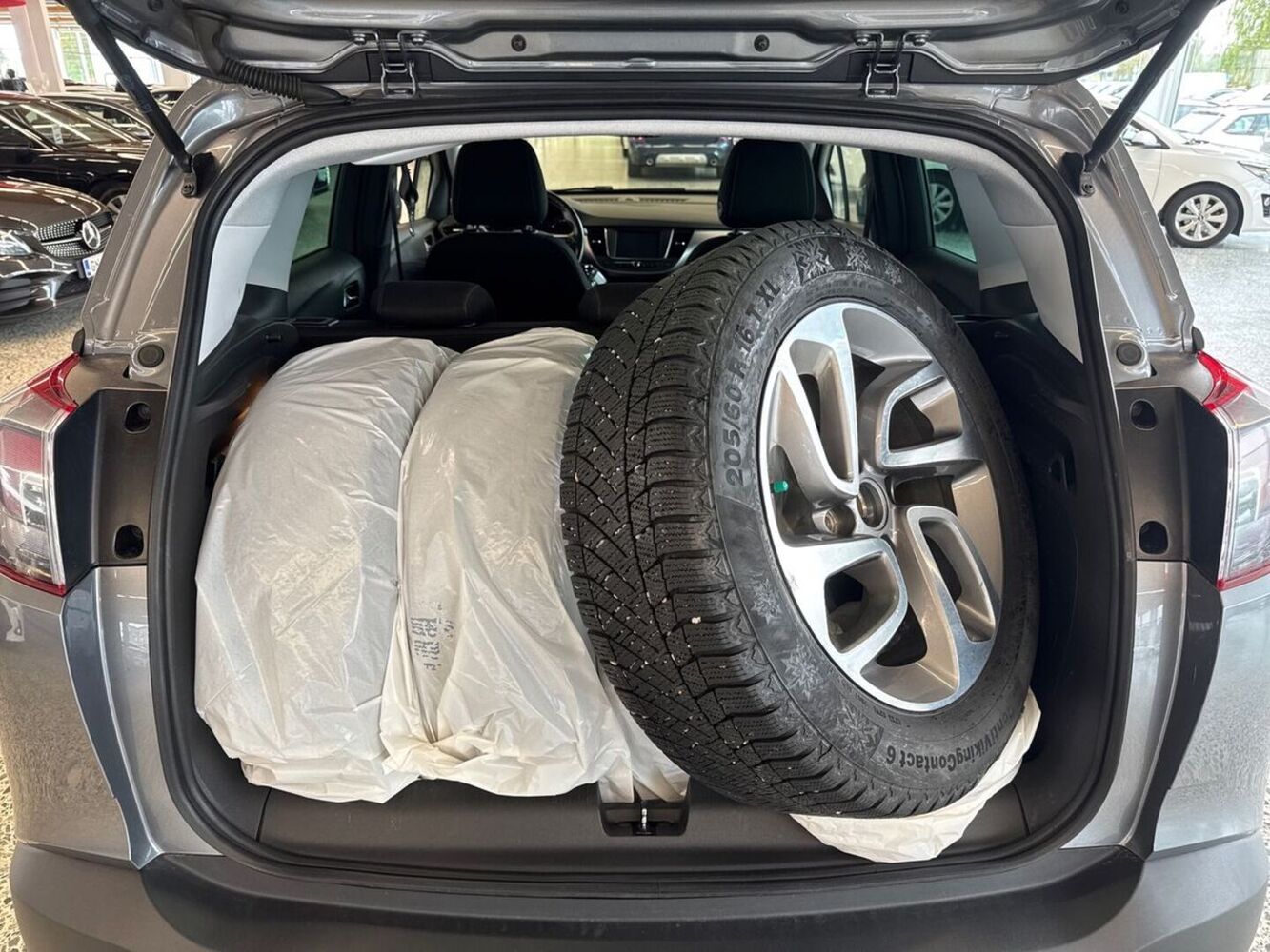 Opel Crossland X vaihtoauto