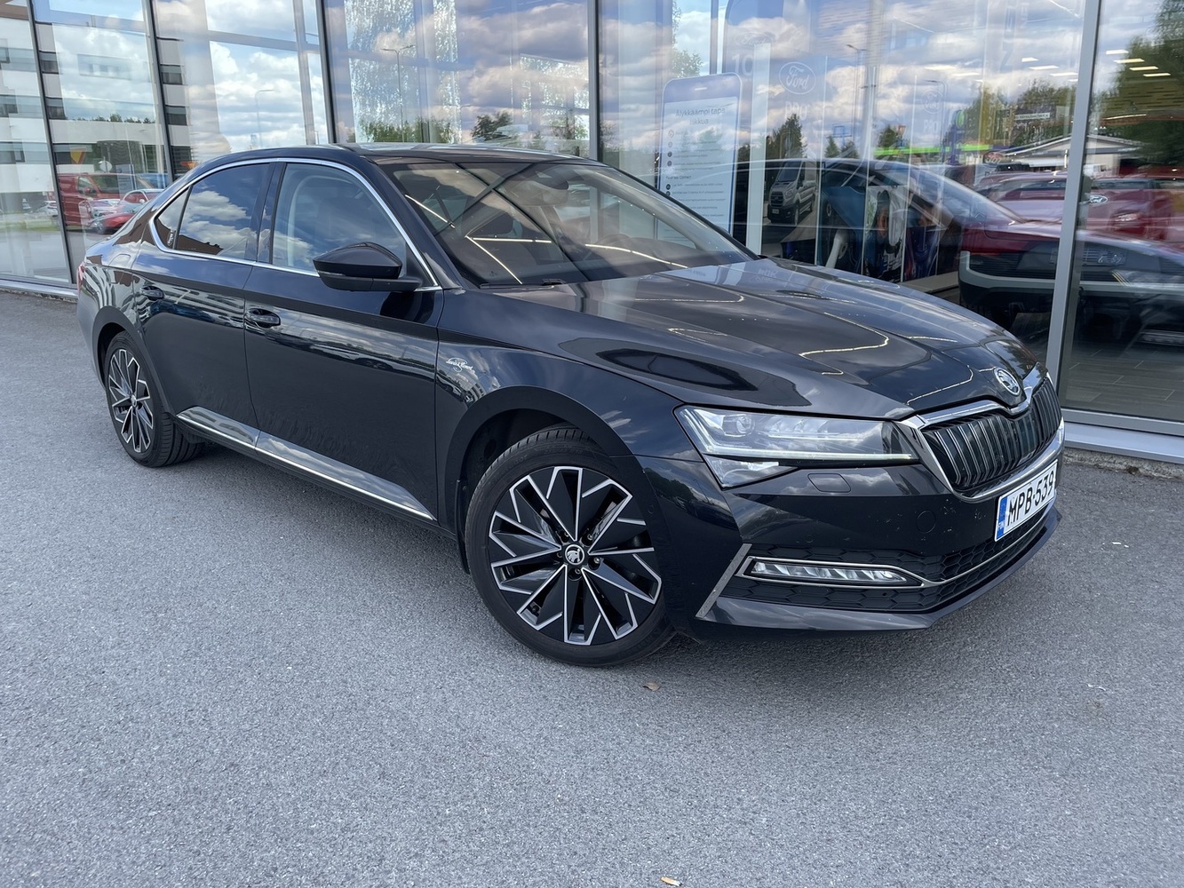 Skoda Superb vaihtoauto
