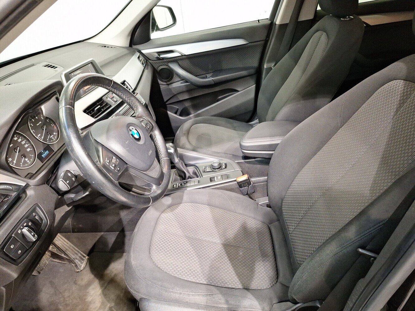 BMW X1 vaihtoauto