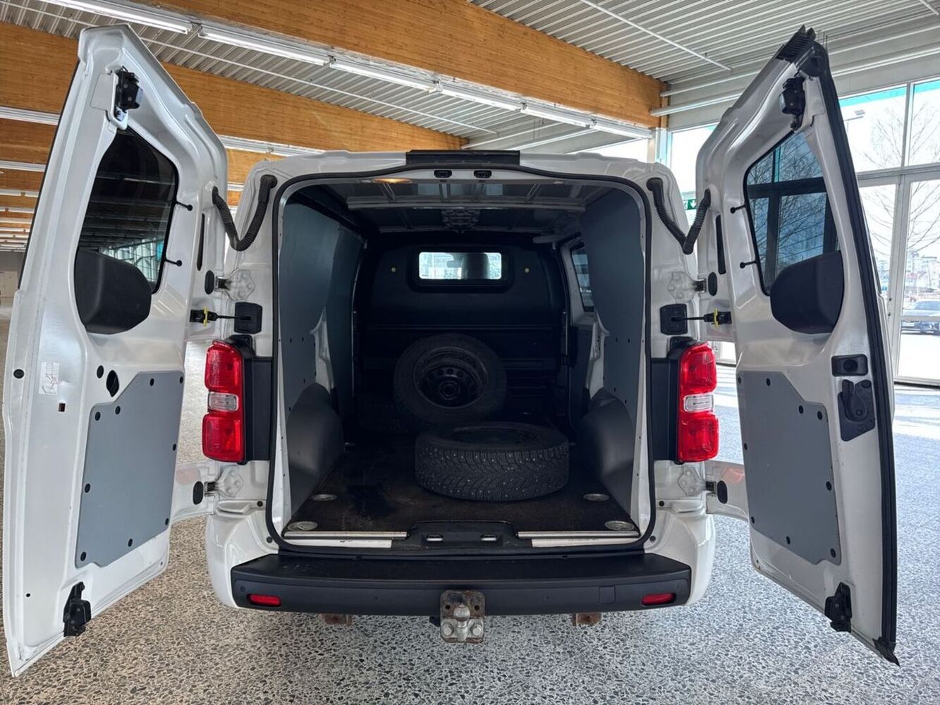 Opel Vivaro vaihtoauto