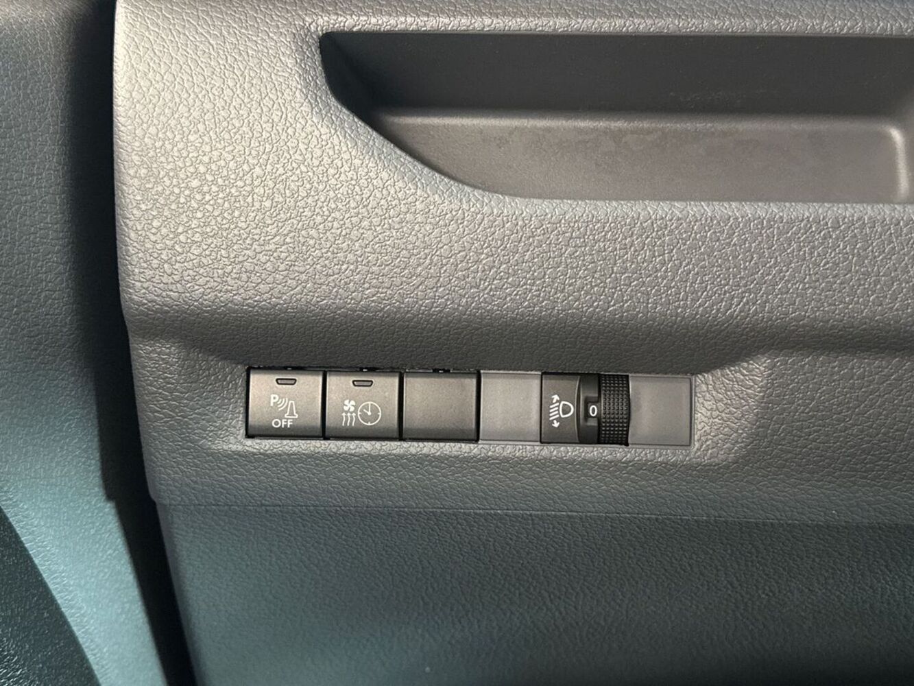 Opel Vivaro vaihtoauto