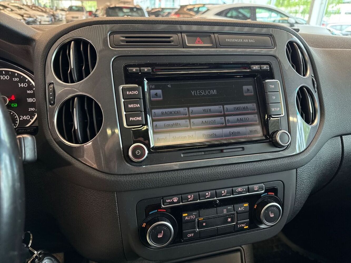 Volkswagen Tiguan vaihtoauto